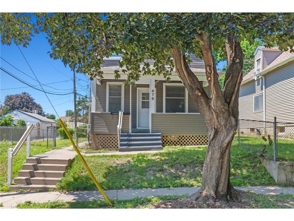 979 Victoria Street N Saint Paul MN 55103 7108127 image2