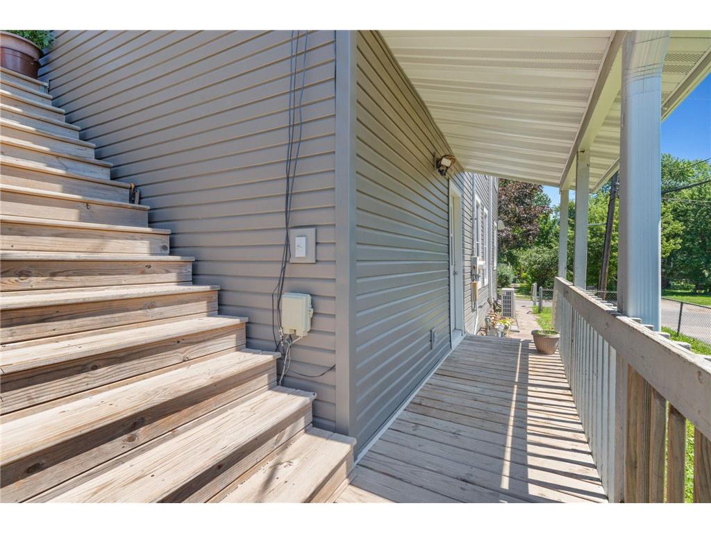 979 Victoria Street N Saint Paul MN 55103 7108127 image27