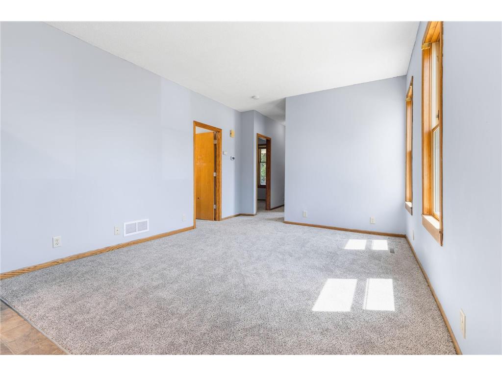 979 Victoria Street N Saint Paul MN 55103 7108127 image4