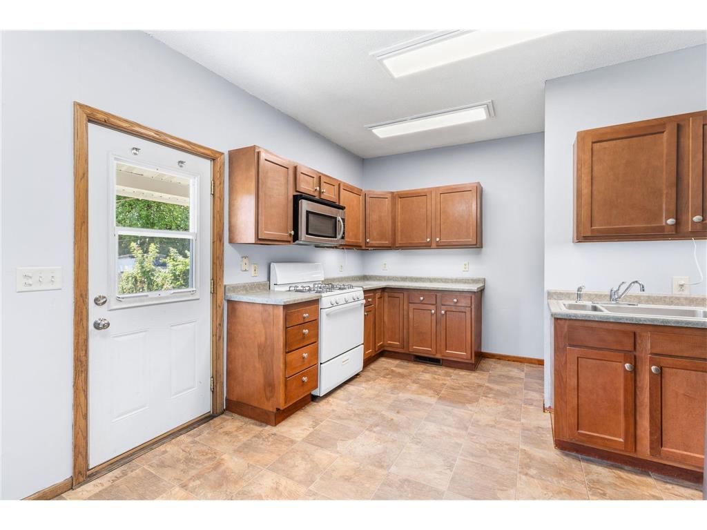 979 Victoria Street N Saint Paul MN 55103 7108127 image8
