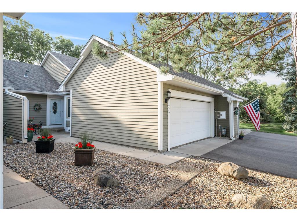 979 Winterberry Drive, Woodbury, MN, 55125 MLS 6419300 Edina Realty