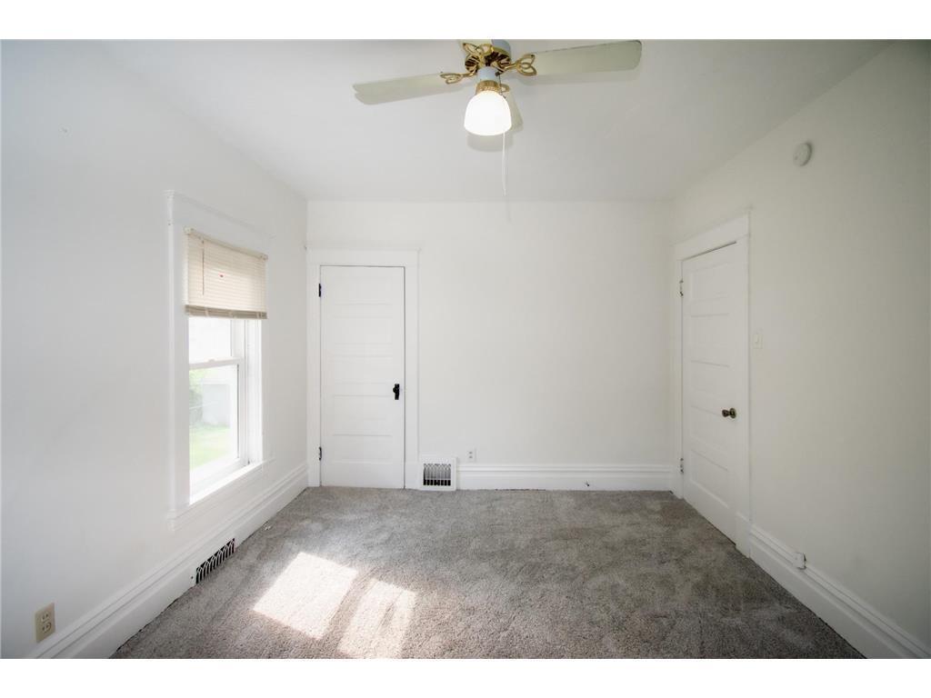 980 3rd Street E Saint Paul MN 55106 6822535 image7