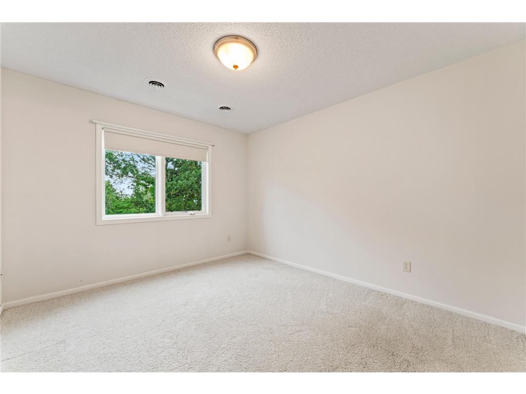 980 Aurora Circle Red Wing MN 55066 6768853 image38