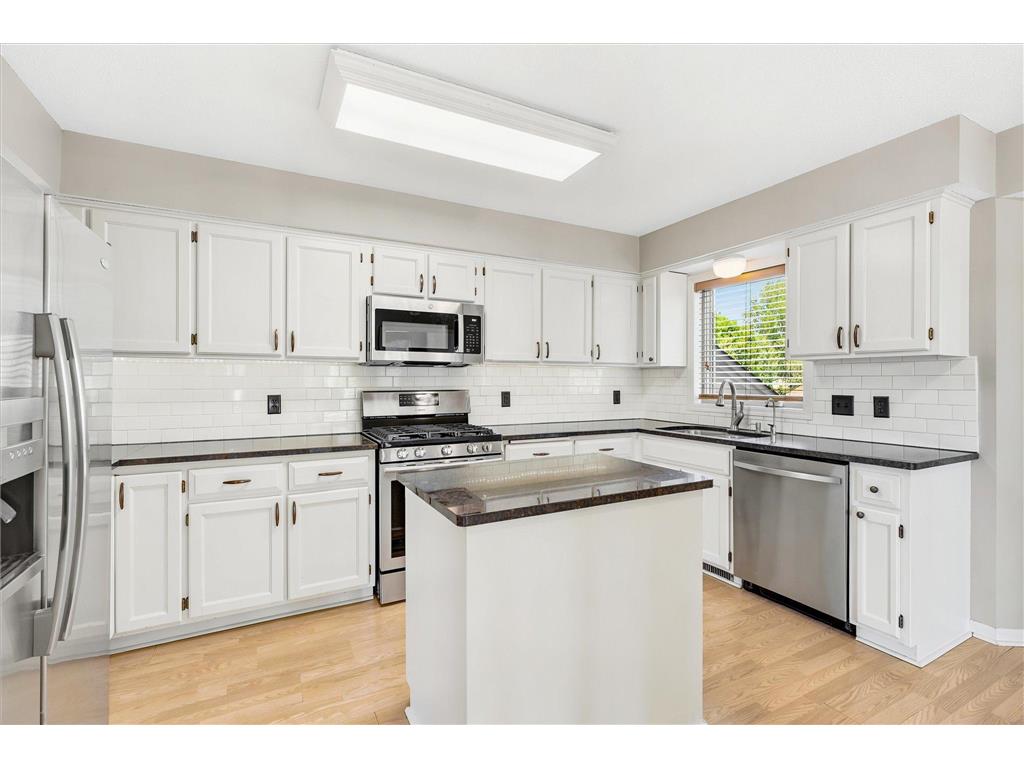 9803 Kirkwood Lane N Maple Grove MN 55369 7073507 image20