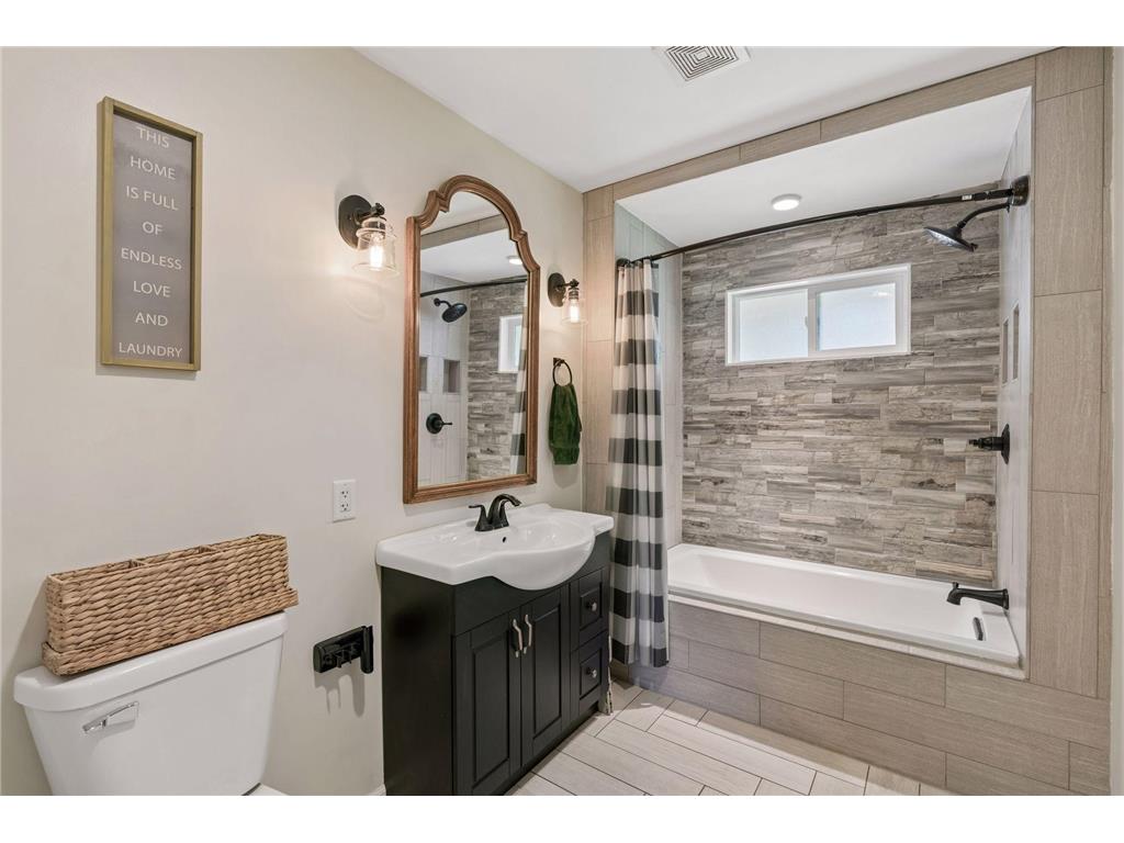 9804 5th Street NE Blaine MN 55434 7104785 image13