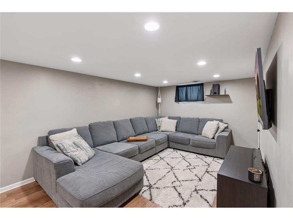 9804 5th Street NE Blaine MN 55434 7104785 image16