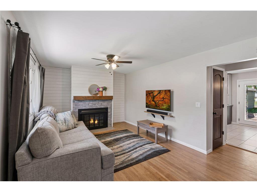 9804 5th Street NE Blaine MN 55434 7104785 image3
