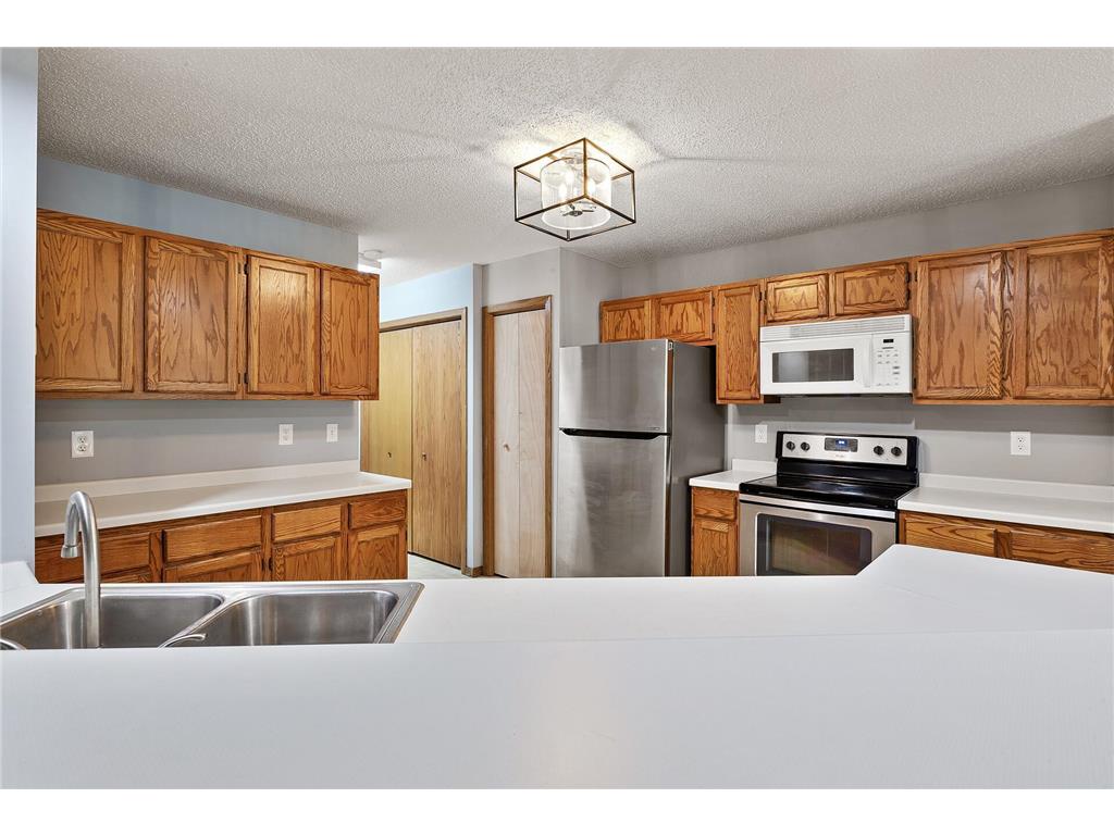 9808 Palm Street NW Coon Rapids MN 55433 6227123 image1