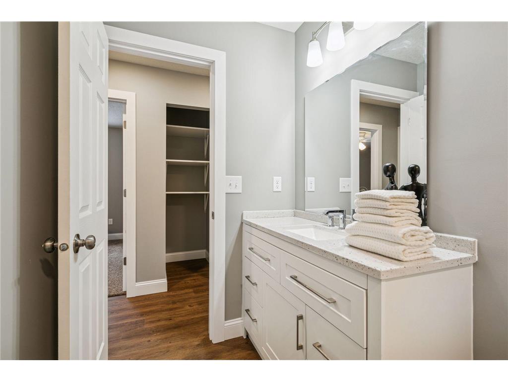 981 104th Avenue NW Coon Rapids MN 55433 7000223 image16