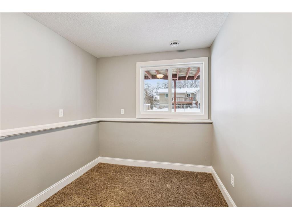 981 104th Avenue NW Coon Rapids MN 55433 7000223 image24