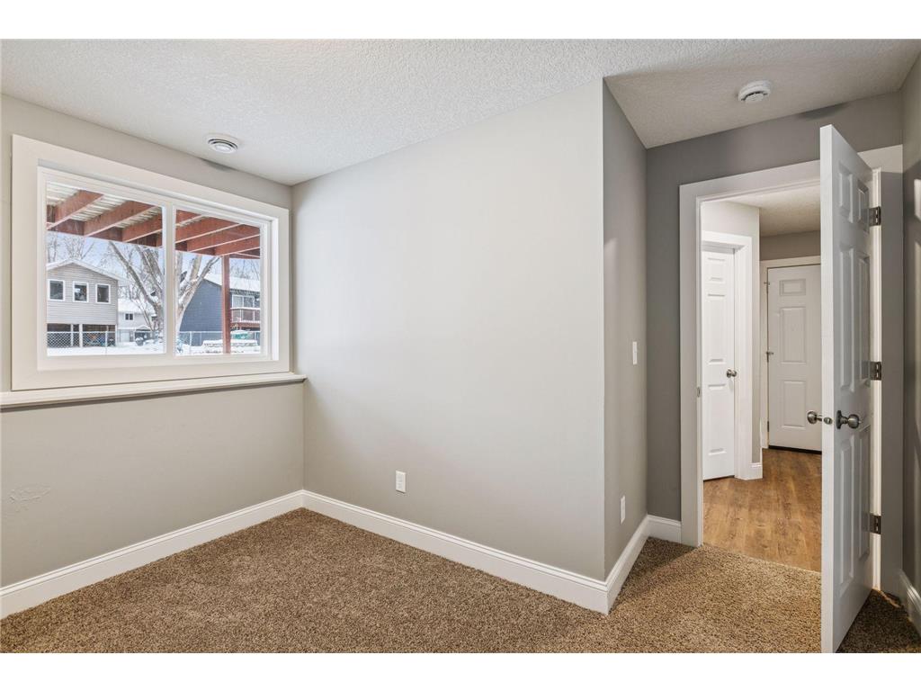 981 104th Avenue NW Coon Rapids MN 55433 7000223 image26