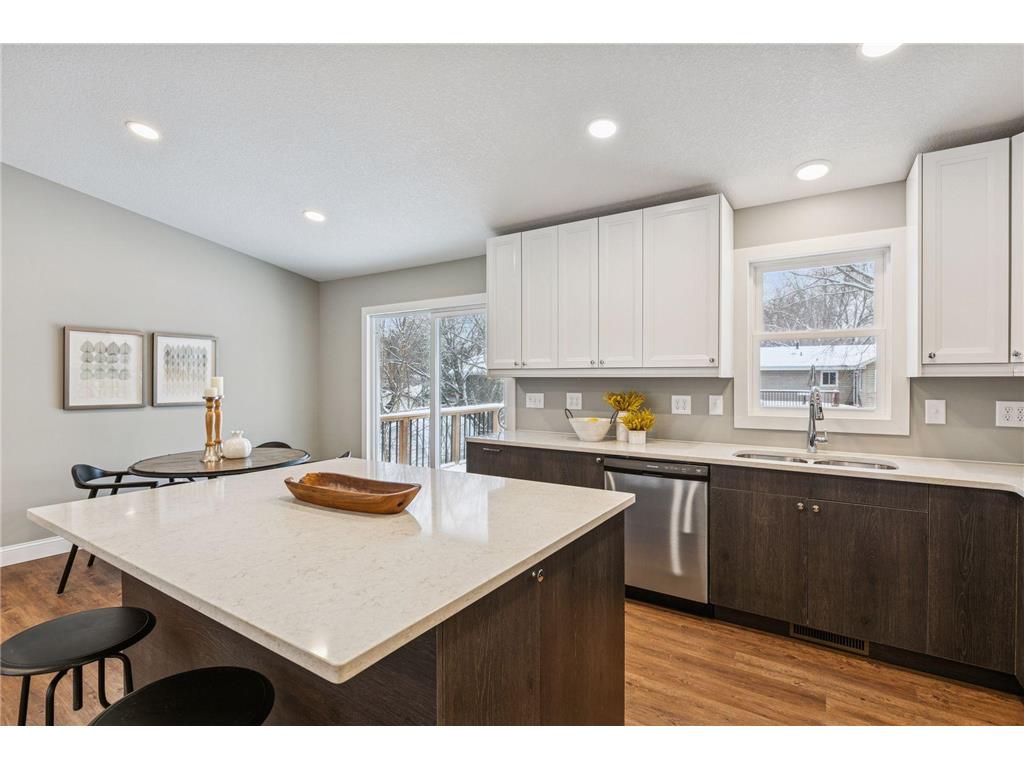 981 104th Avenue NW Coon Rapids MN 55433 7000223 image3