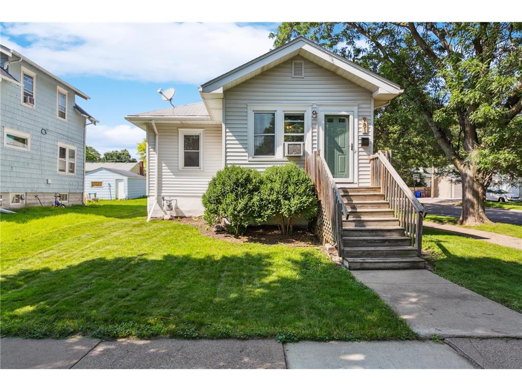 981 Armstrong Avenue Saint Paul MN 55102 6566333 image1