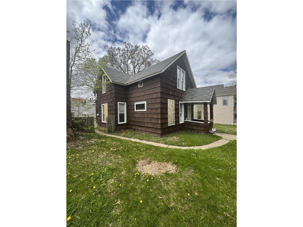 981 Burr Street Saint Paul MN 55130 7090643 image1