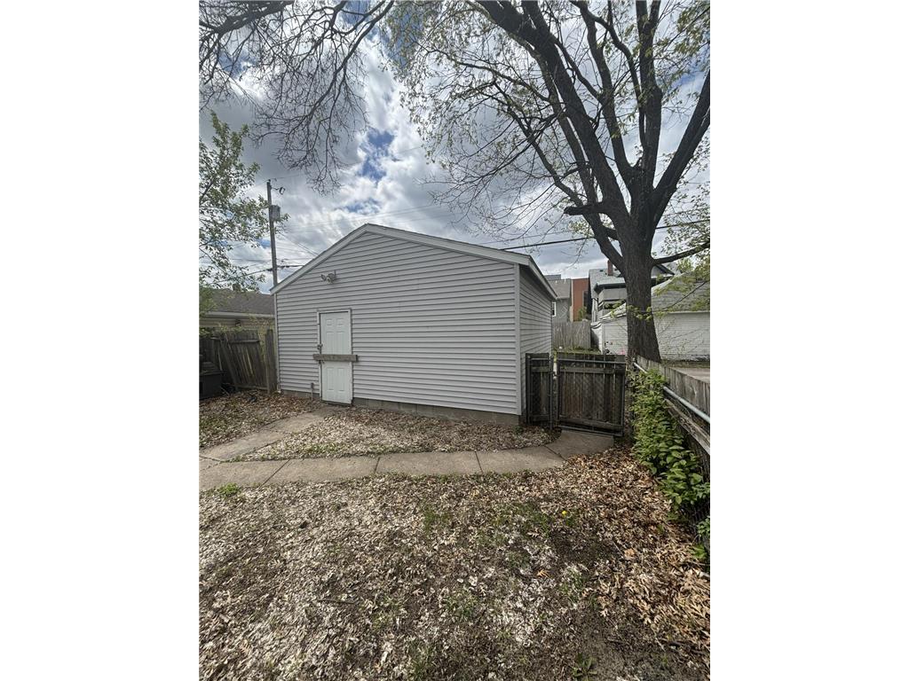 981 Burr Street Saint Paul MN 55130 7090643 image16