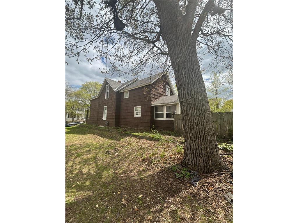 981 Burr Street Saint Paul MN 55130 7090643 image22