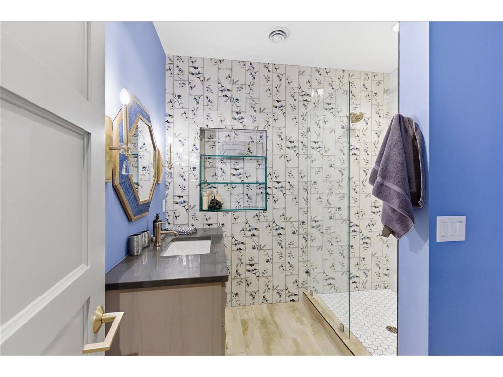 9810 Sky Lane Eden Prairie MN 55347 7094555 image64
