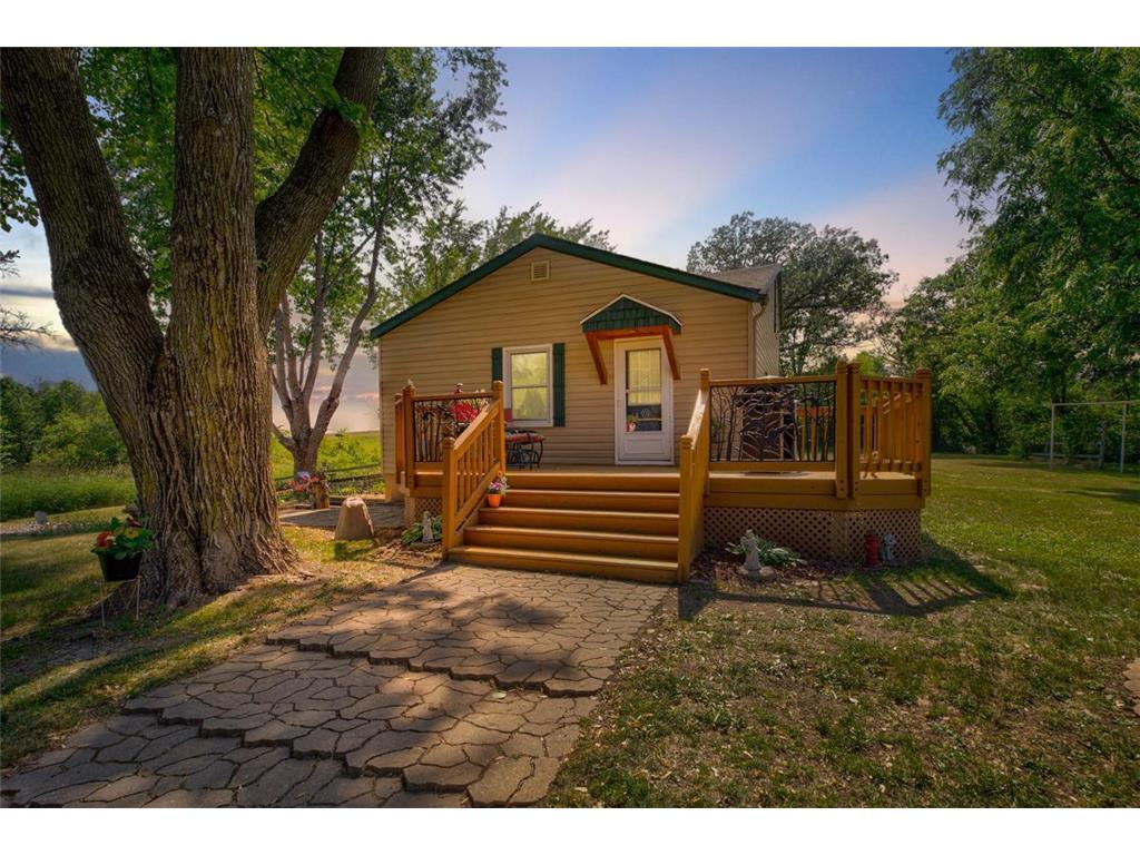 9811 130th Street W Montgomery MN 56069 6401709 image1