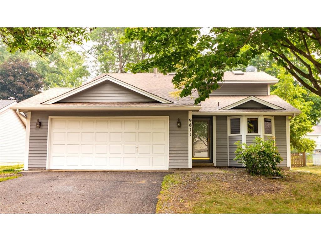 9811 Juniper Street NW Coon Rapids MN 55433 6387128 image1