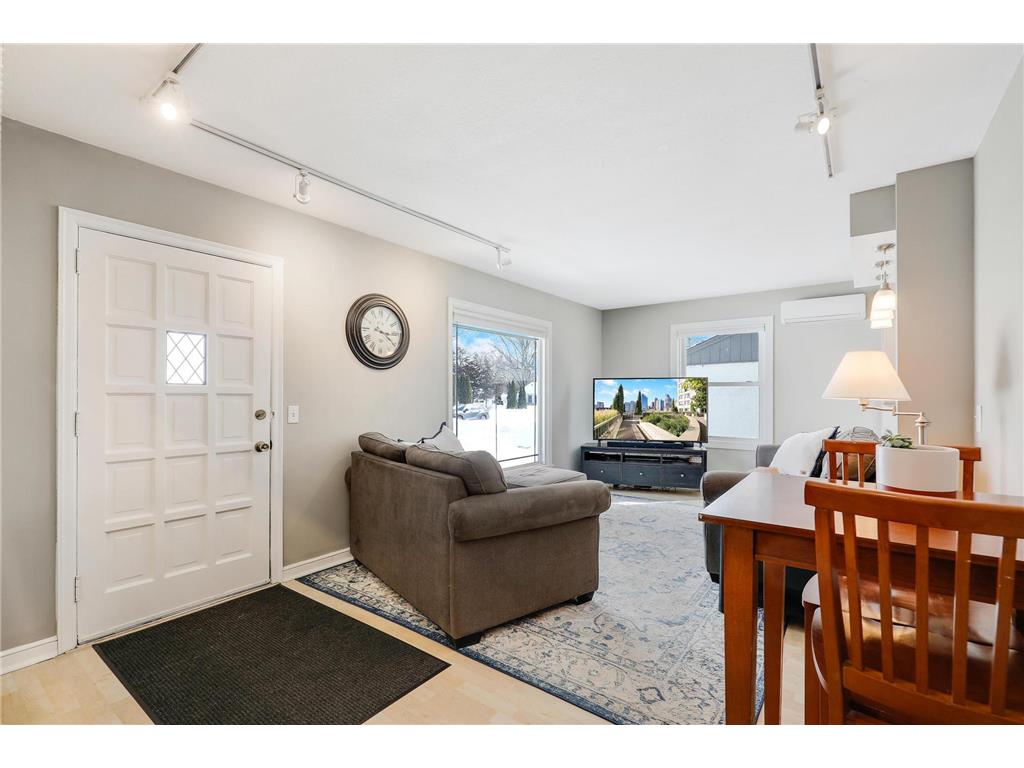 9812 Stevens Avenue S Bloomington MN 55420 6347949 image1