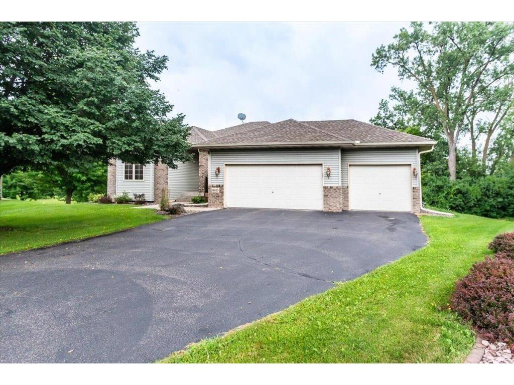 9813 Linden Avenue N Brooklyn Park MN 55443 7028613 image1