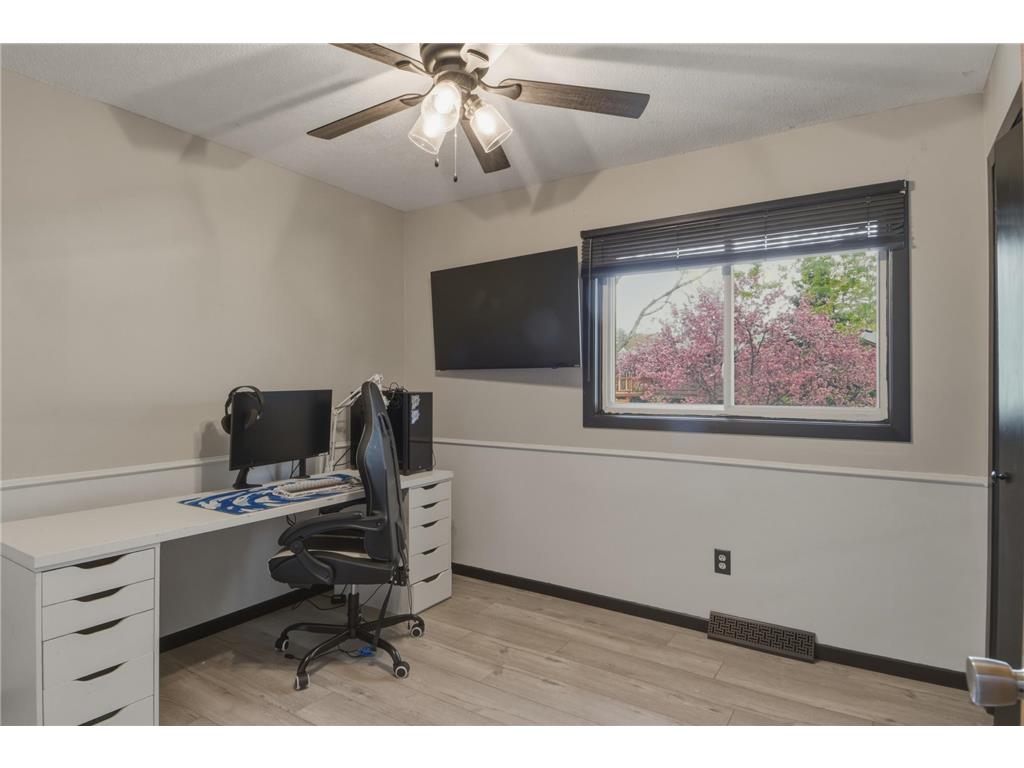 9815 Larch Street NW Coon Rapids MN 55433 7030069 image19
