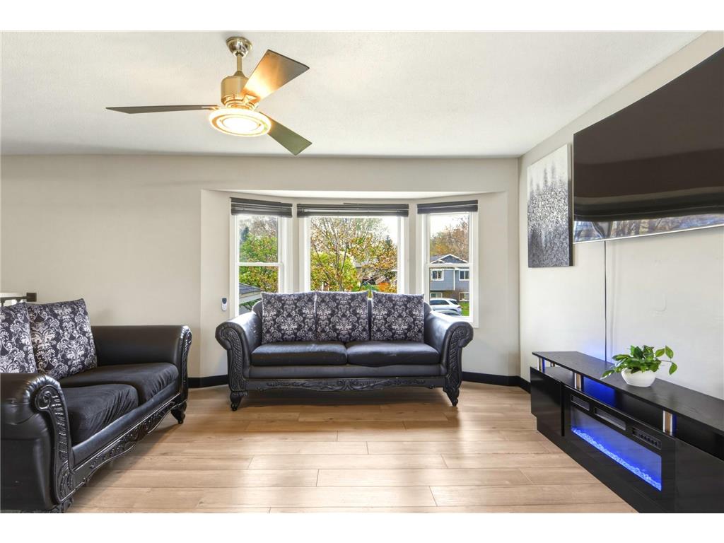 9815 Larch Street NW Coon Rapids MN 55433 7030069 image8