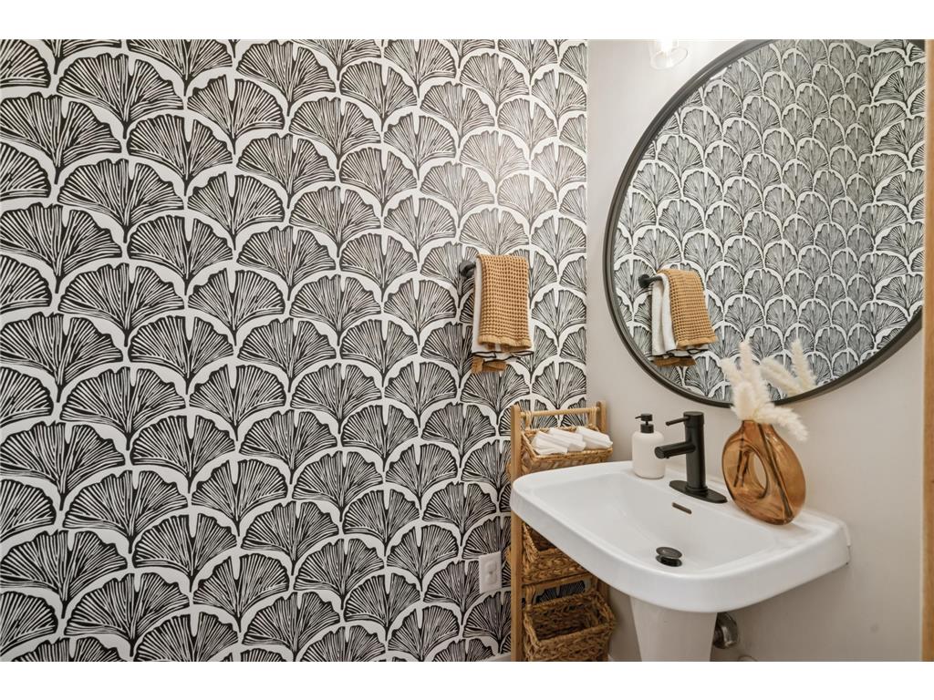 9816 Cove Drive Minnetonka MN 55305 - Minnehaha Marsh 6814528 image19