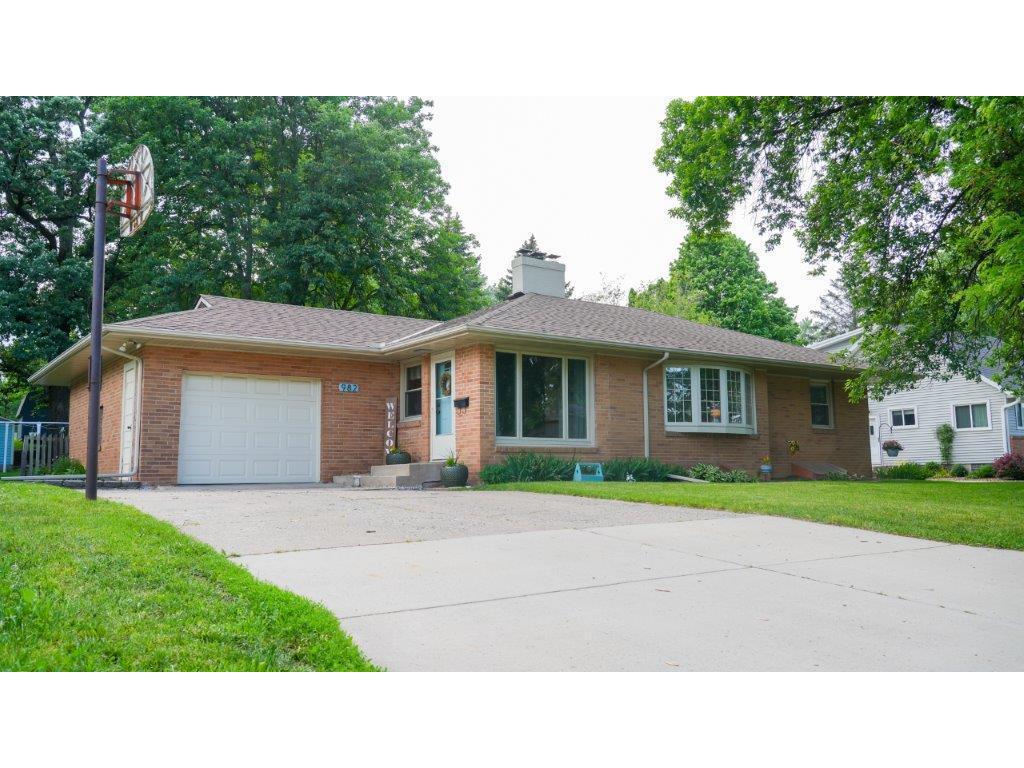 982 Jefferson Street SE, Hutchinson, MN, 55350 MLS 6183046 Edina