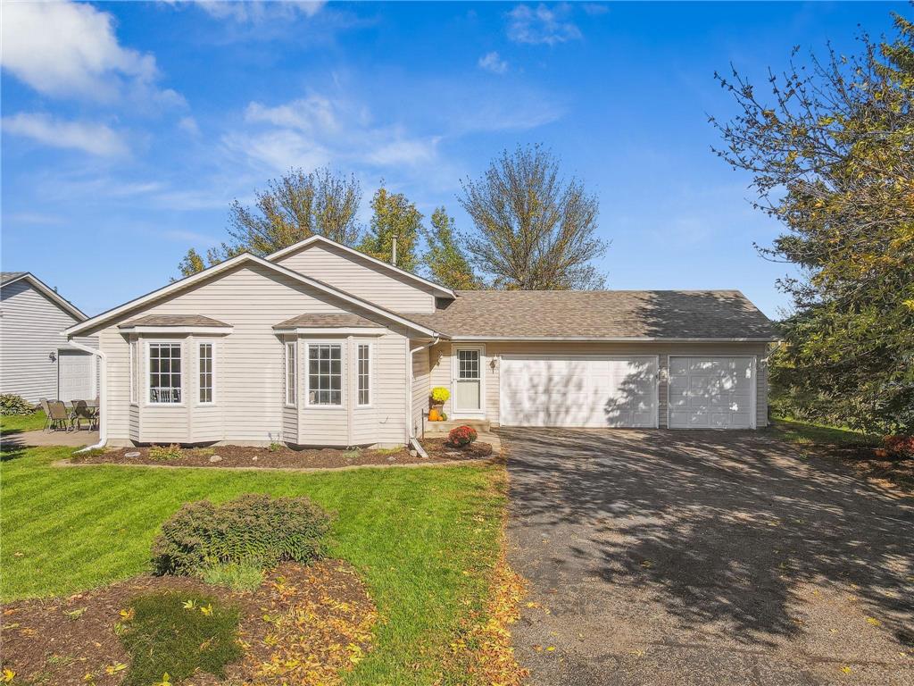 982 Lacy Court Belle Plaine MN 56011 6443432 image1