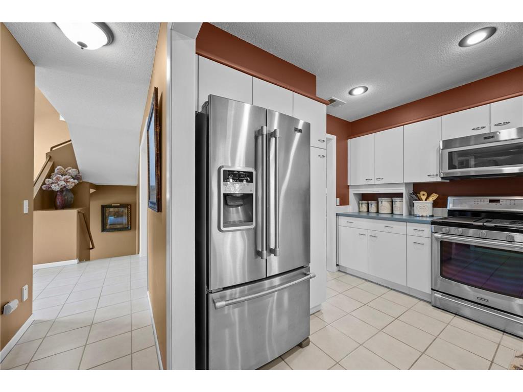 9820 Deerbrook Drive Chanhassen MN 55317 7049373 image19
