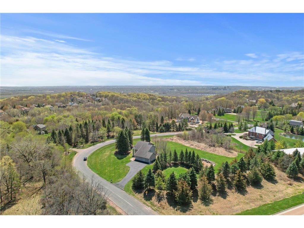 9820 Deerbrook Drive Chanhassen MN 55317 7049373 image2
