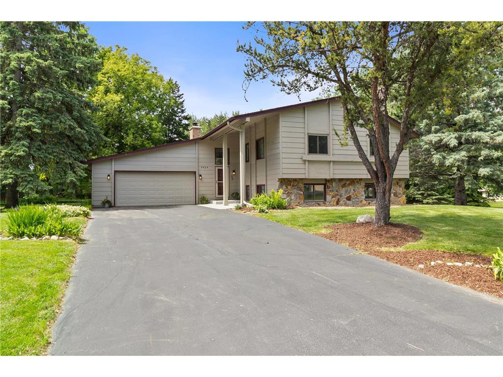 9824 Squire Lane Eden Prairie MN 55347 6703557 image1