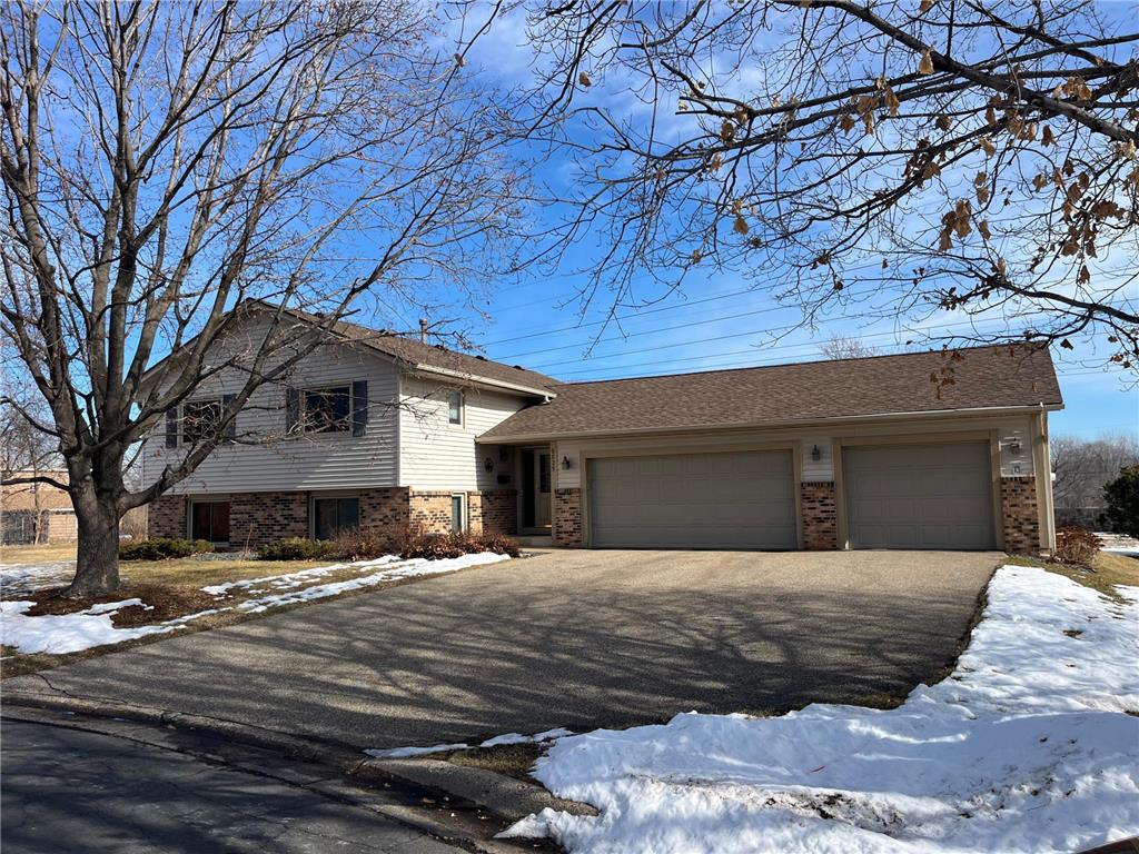 9825 Oakland Avenue S Bloomington MN 55420 6495862 image1