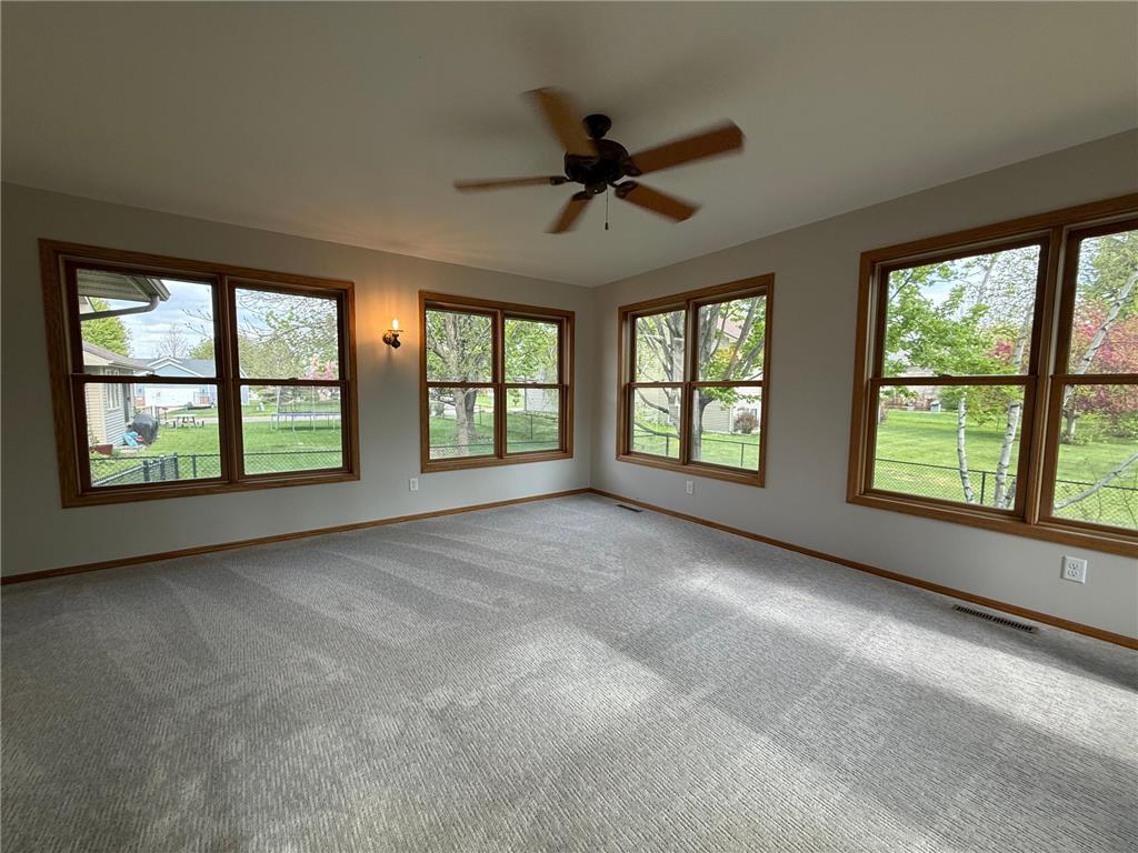 9828 Greenspruce Avenue N Brooklyn Park MN 55443 7073954 image5