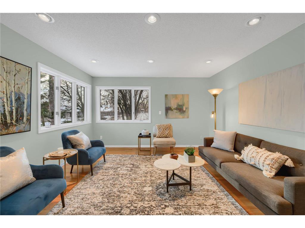 983 Lakewood Drive S Maplewood MN 55119 6331246 image1