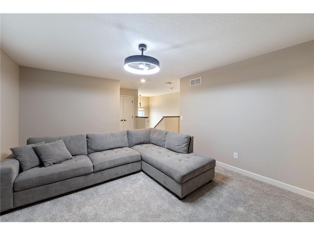 9830 Glacial Valley Alcove Woodbury MN 55129 7047585 image16
