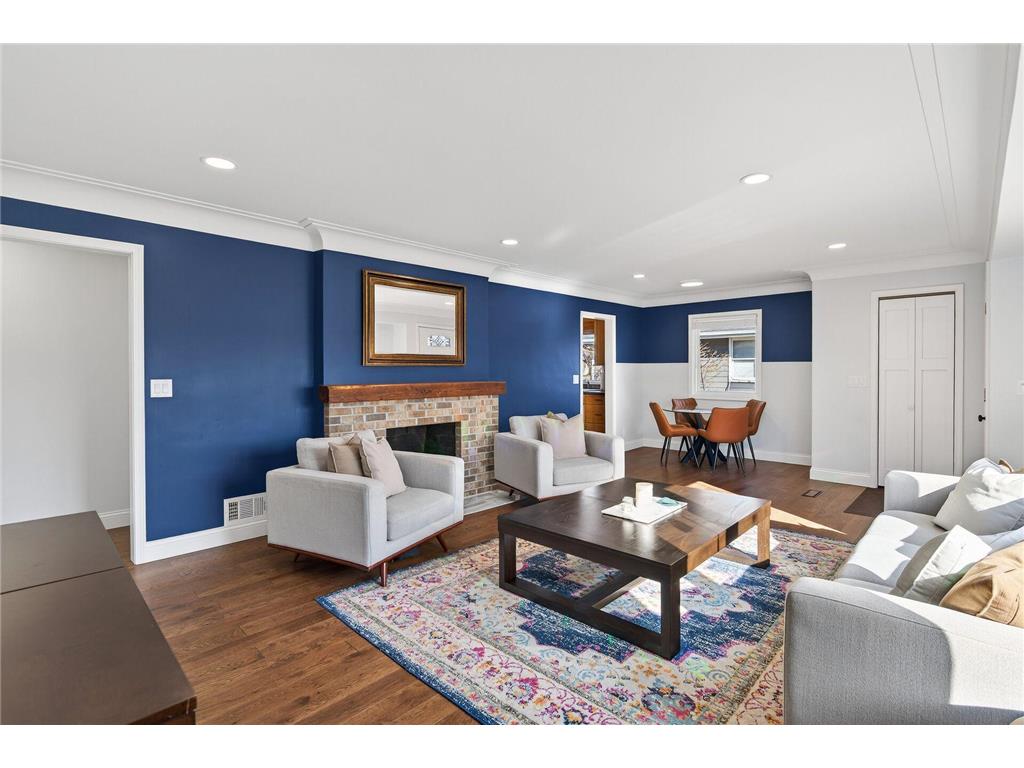 9834 Emerson Avenue S Bloomington MN 55431 6809976 image3