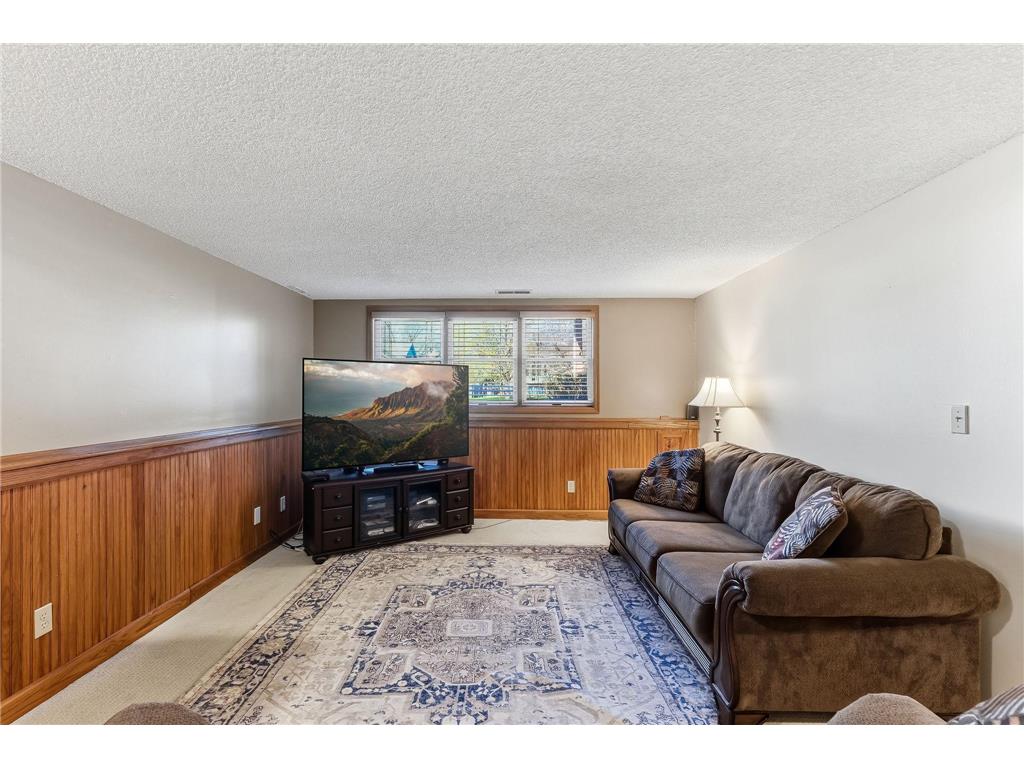984 Ferndale Street S Maplewood MN 55119 7058950 image28