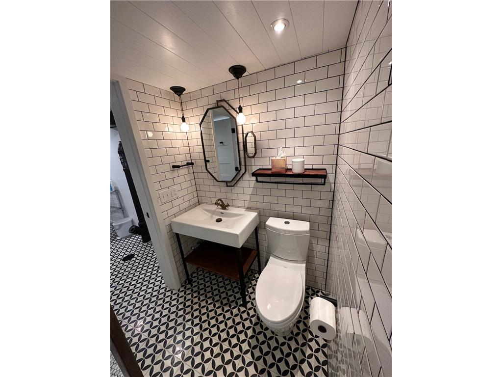 984 Hampden Avenue Saint Paul MN 55114 7060116 image21