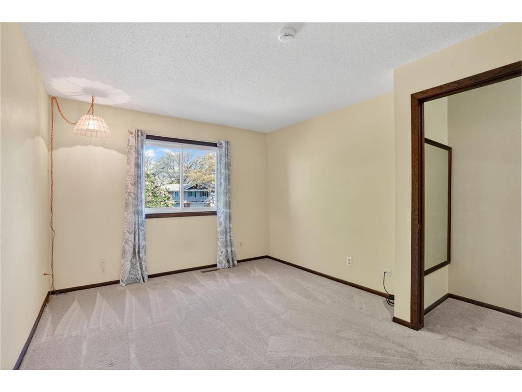 9843 Cavell Circle Bloomington MN 55438 7054599 image12
