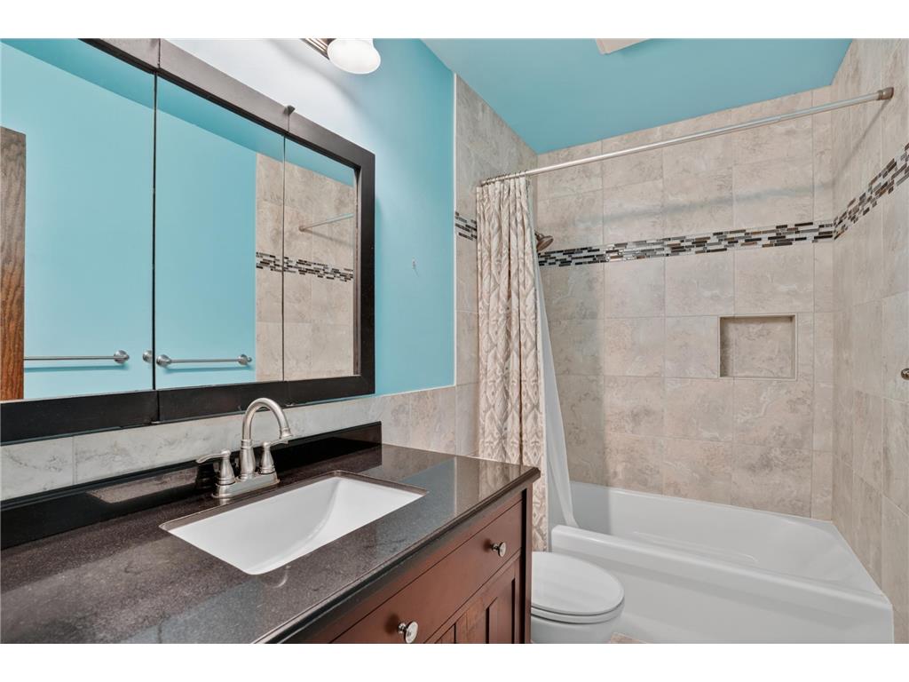 9843 Cavell Circle Bloomington MN 55438 7054599 image15