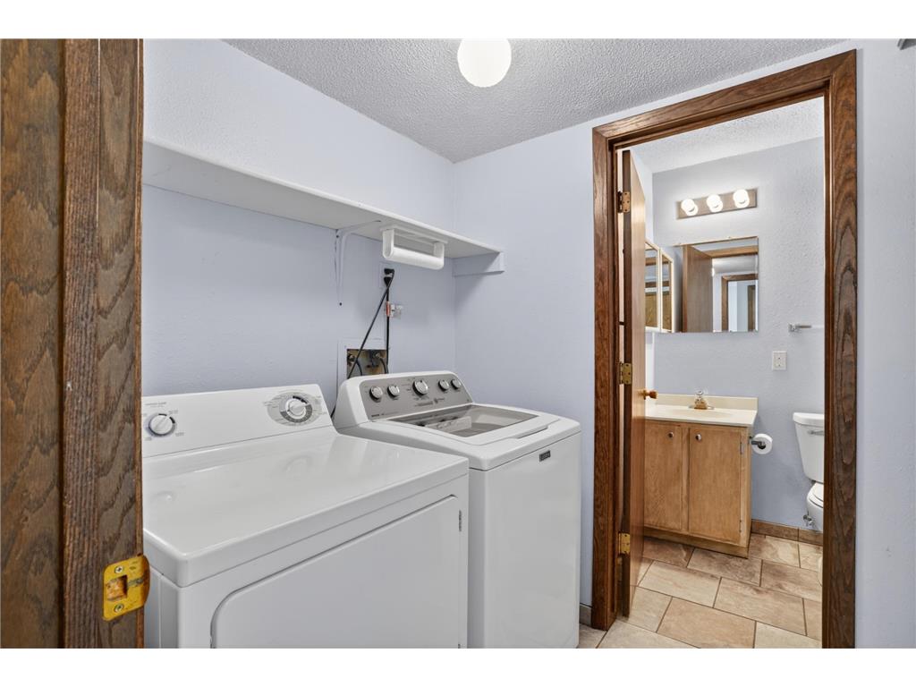 9843 Cavell Circle Bloomington MN 55438 7054599 image20