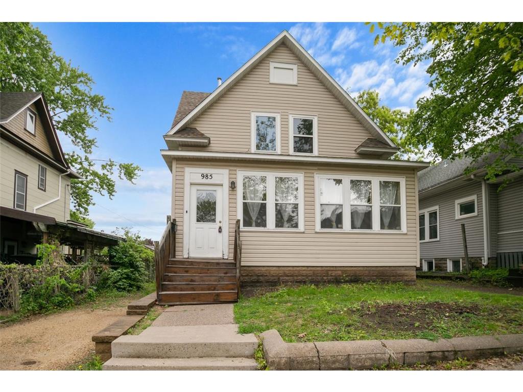 985 5th Street E Saint Paul MN 55106 7075410 image1