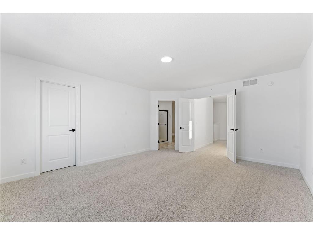 985 Annagaire Curve Rosemount MN 55068 7000274 image12