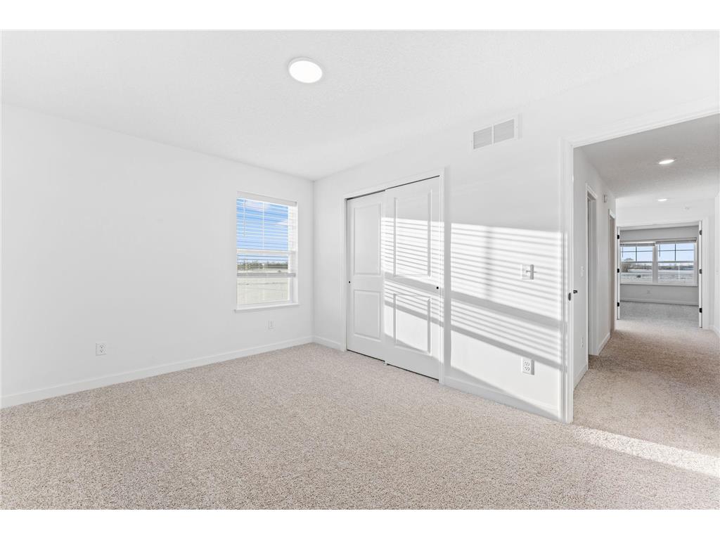 985 Annagaire Curve Rosemount MN 55068 7000274 image15