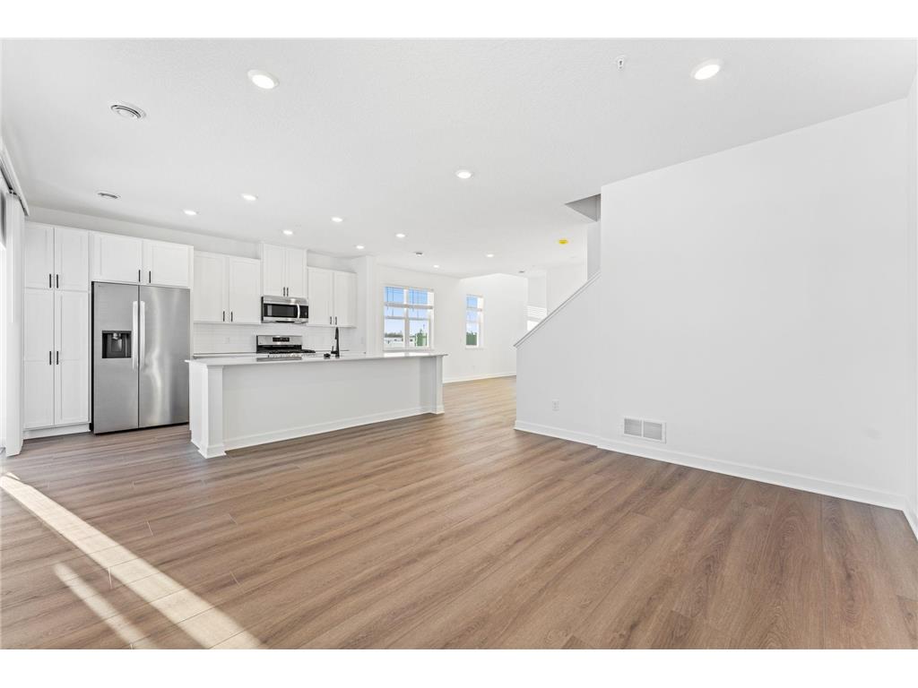 985 Annagaire Curve Rosemount MN 55068 7000274 image6