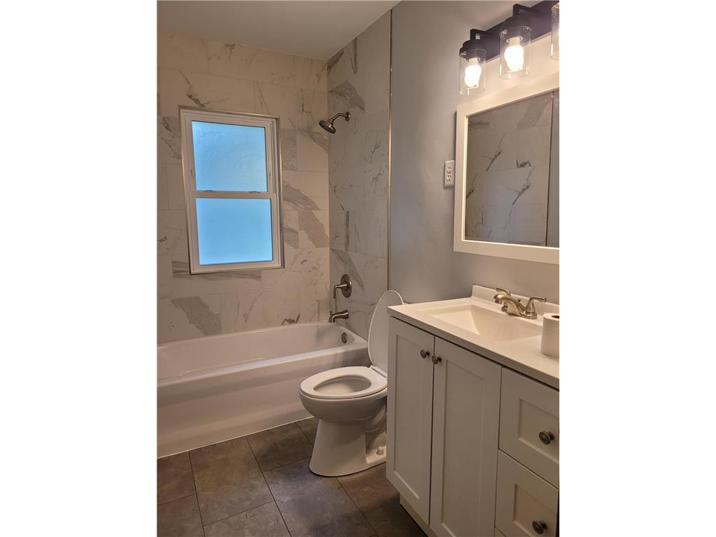985 Bradley Street Saint Paul MN 55130 7100353 image12