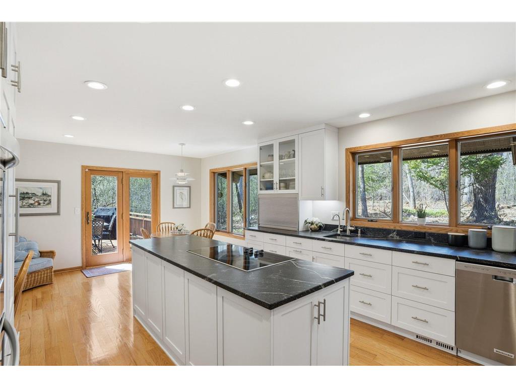 985 Cliff Road Eagan MN 55123 7047184 image17