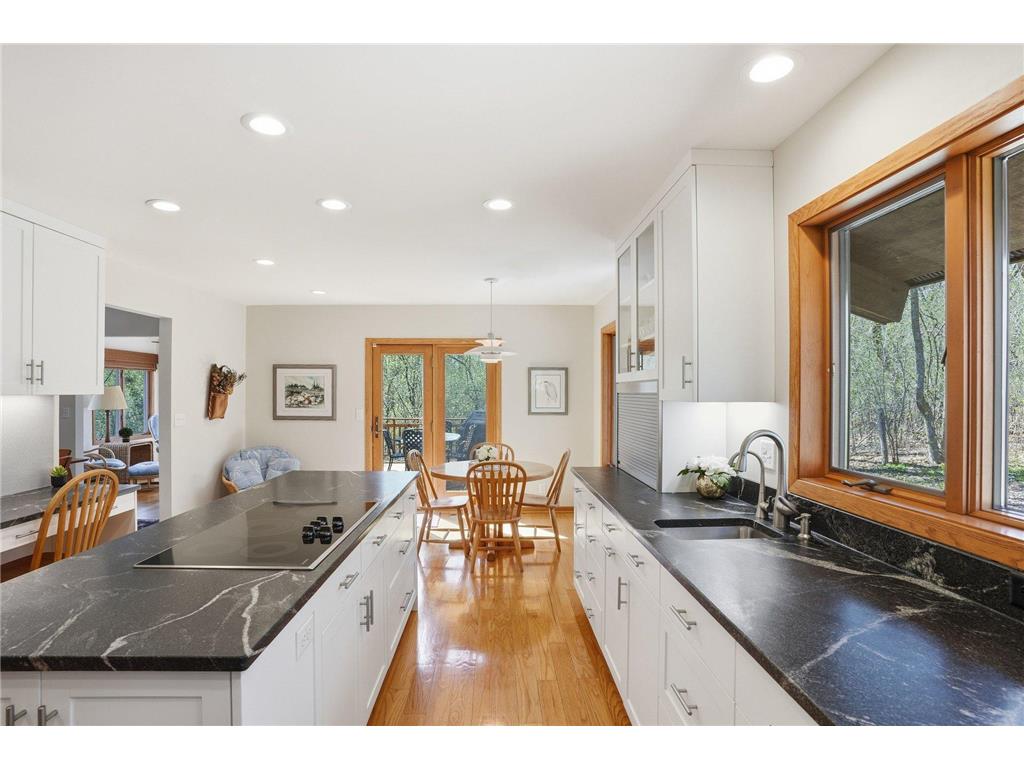 985 Cliff Road Eagan MN 55123 7047184 image21